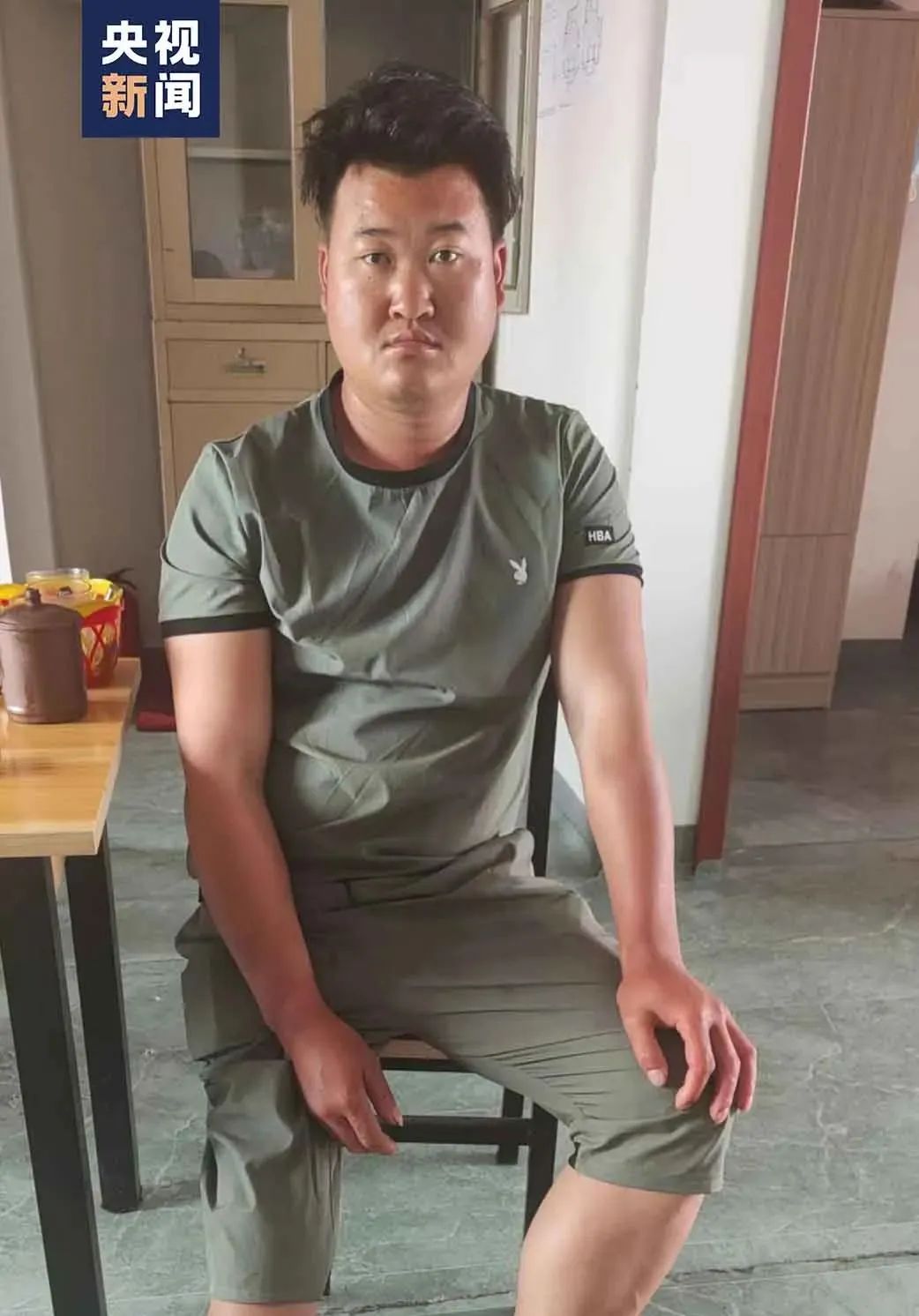 DƬ